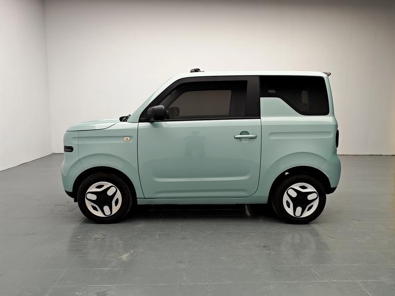 Geely Galaxy panda 2025