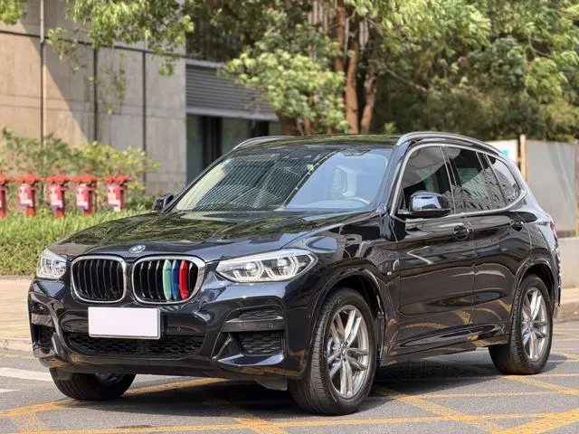 BMW BMW X3 xDrive25i M sports suit