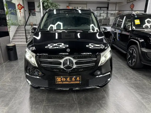 Mercedes-Benz Mercedes-Benz V-class V 260 L Long Wheelbase Premium Edition