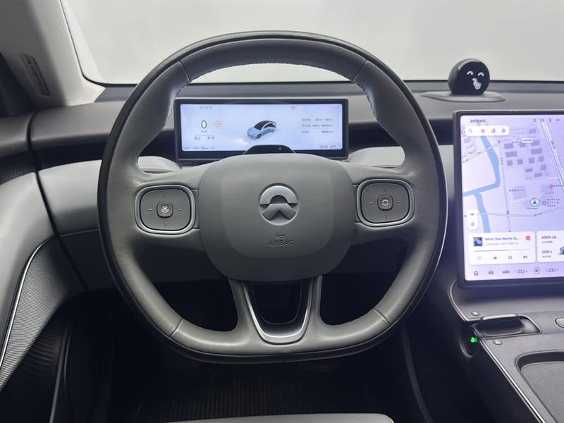 NIO NIO ET5 2022