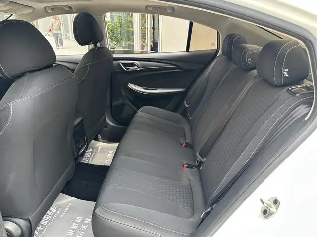 Roewe Roewe i5 1.5L automatic 4G Interconnection Linghao Version