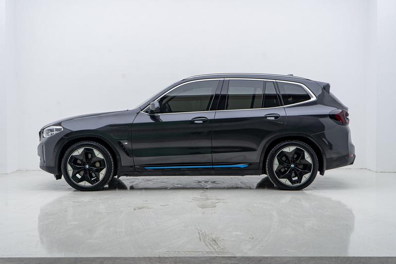 BMW BMW iX3 2021