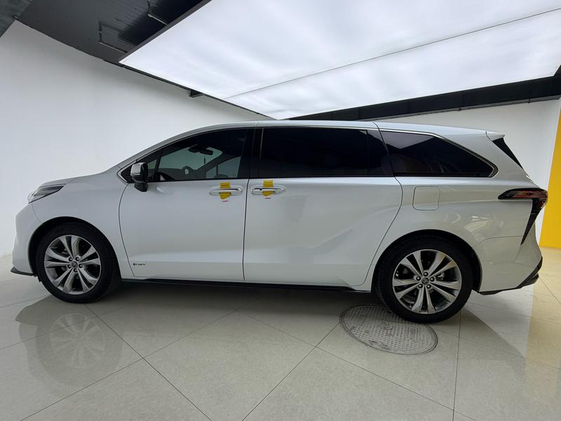 Toyota Sienna 2024