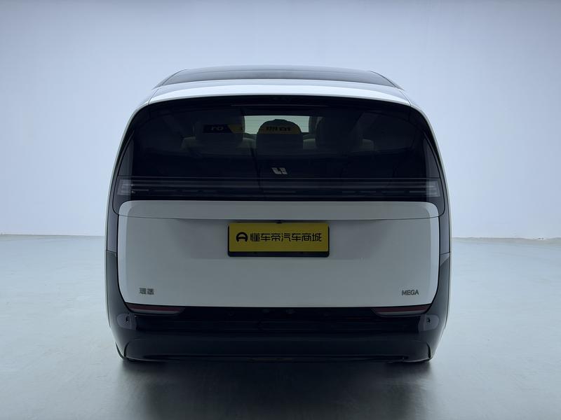 Li Auto Ideal MEGA 2025