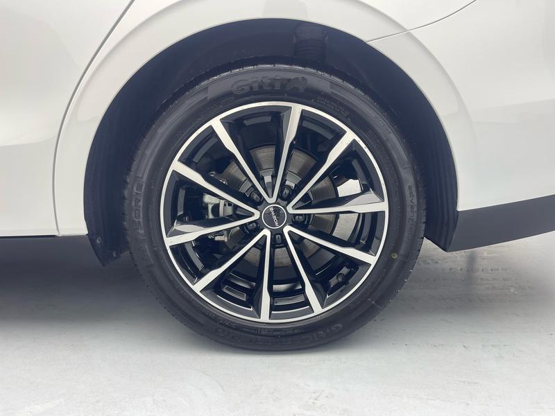 Roewe Roewe D7 DMH 2025