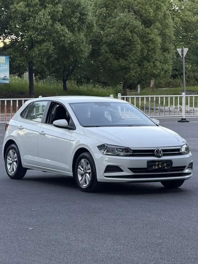 Volkswagen Polo Plus 1.5L automatic colorful technology version