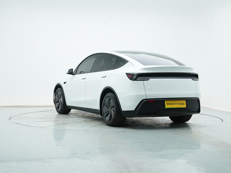 Tesla Model Y 2025