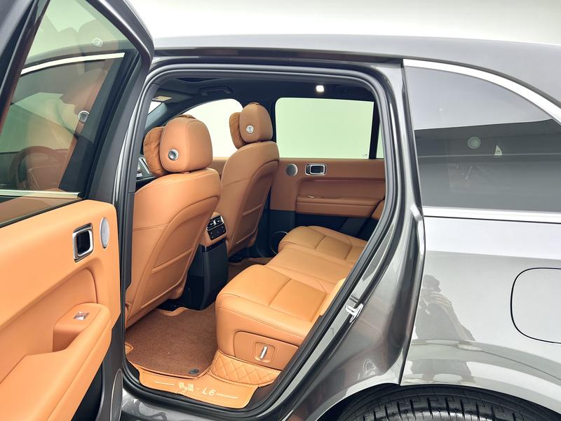 Li Auto Ideal L6 2024