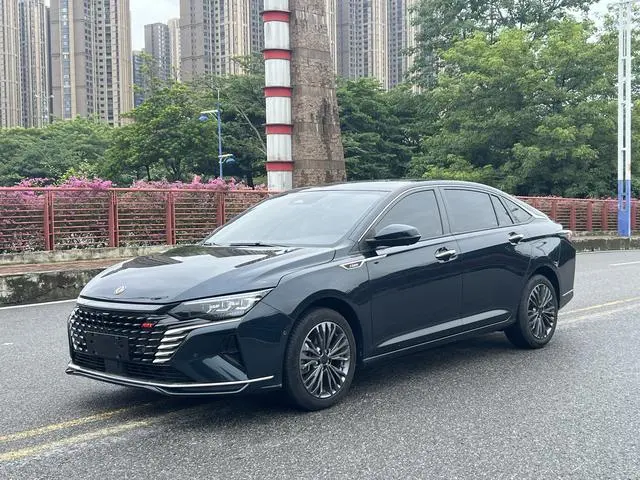 Dongfeng Fengshen Yi Hyun MAX 1.5T Super Burning Cool Dad Version