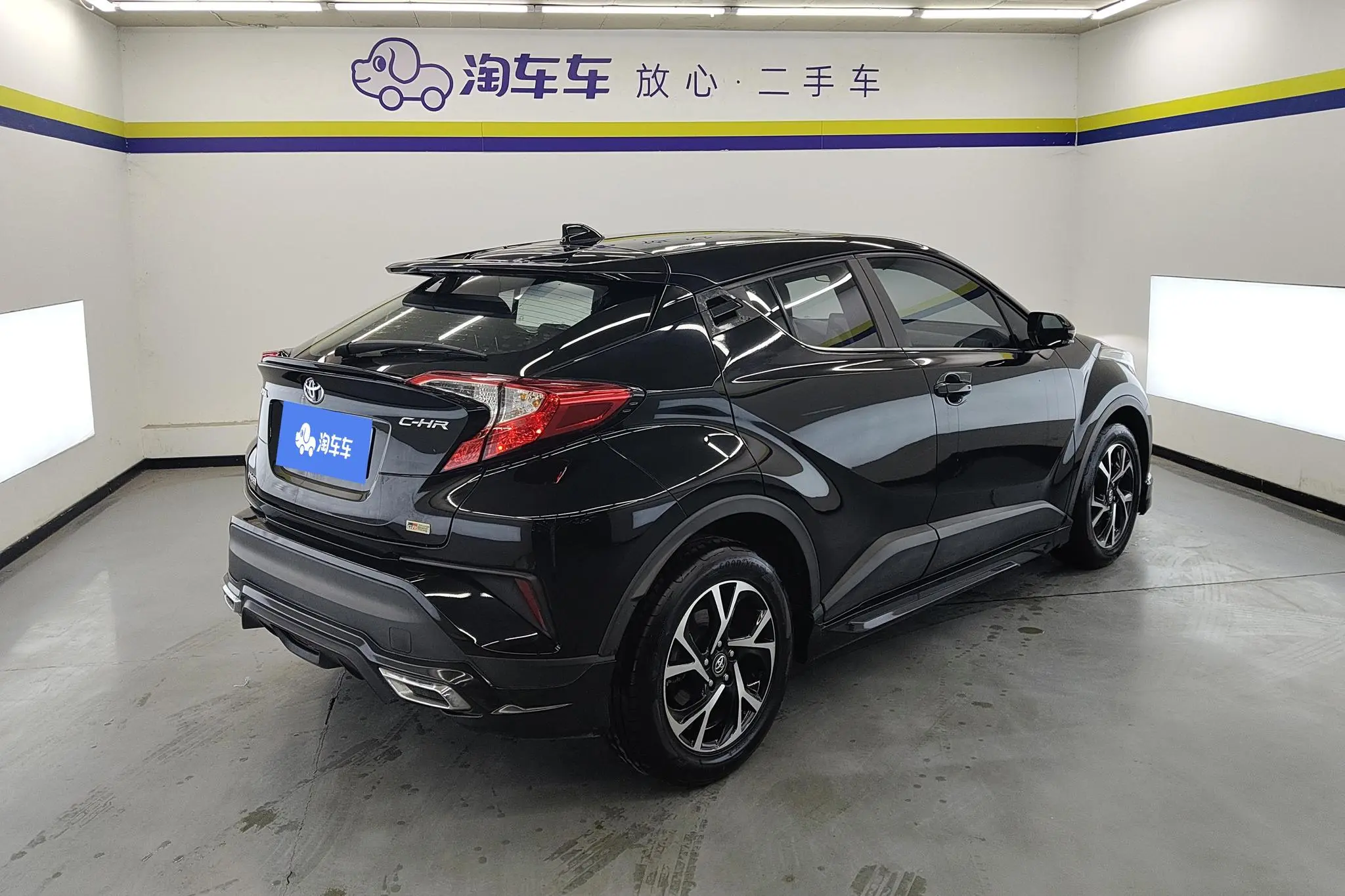TOYOTA Toyota C-HR 2.0L Leading version