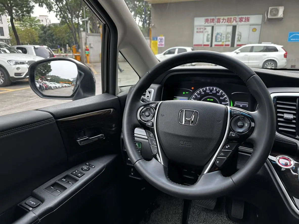 Honda Odyssey 2.0L Sharp*Exclusive Edition