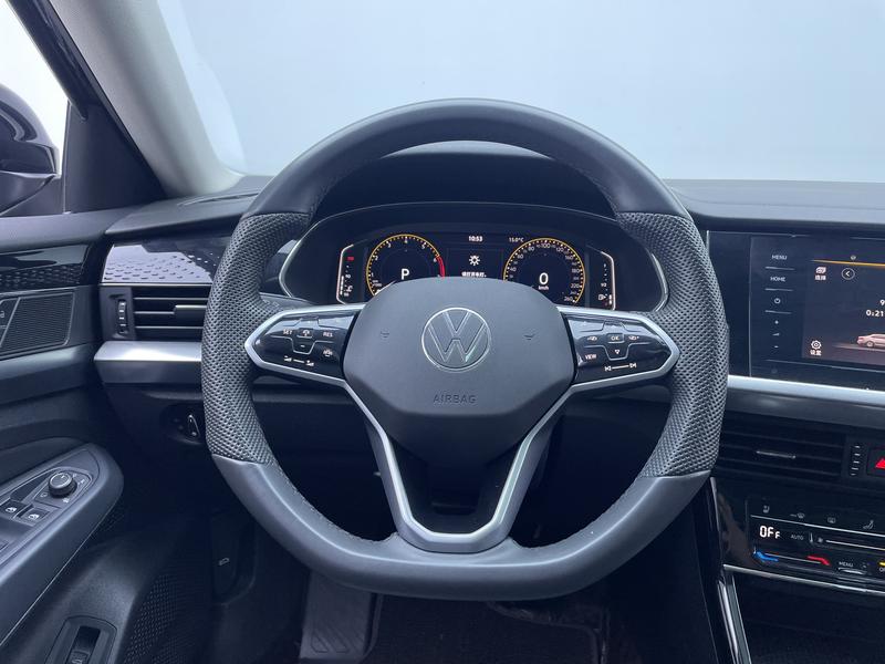 Volkswagen Passat 2024