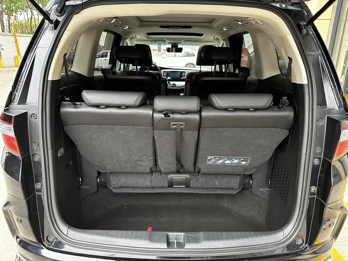 Honda Odyssey 2.0L Sharp*Exclusive Edition
