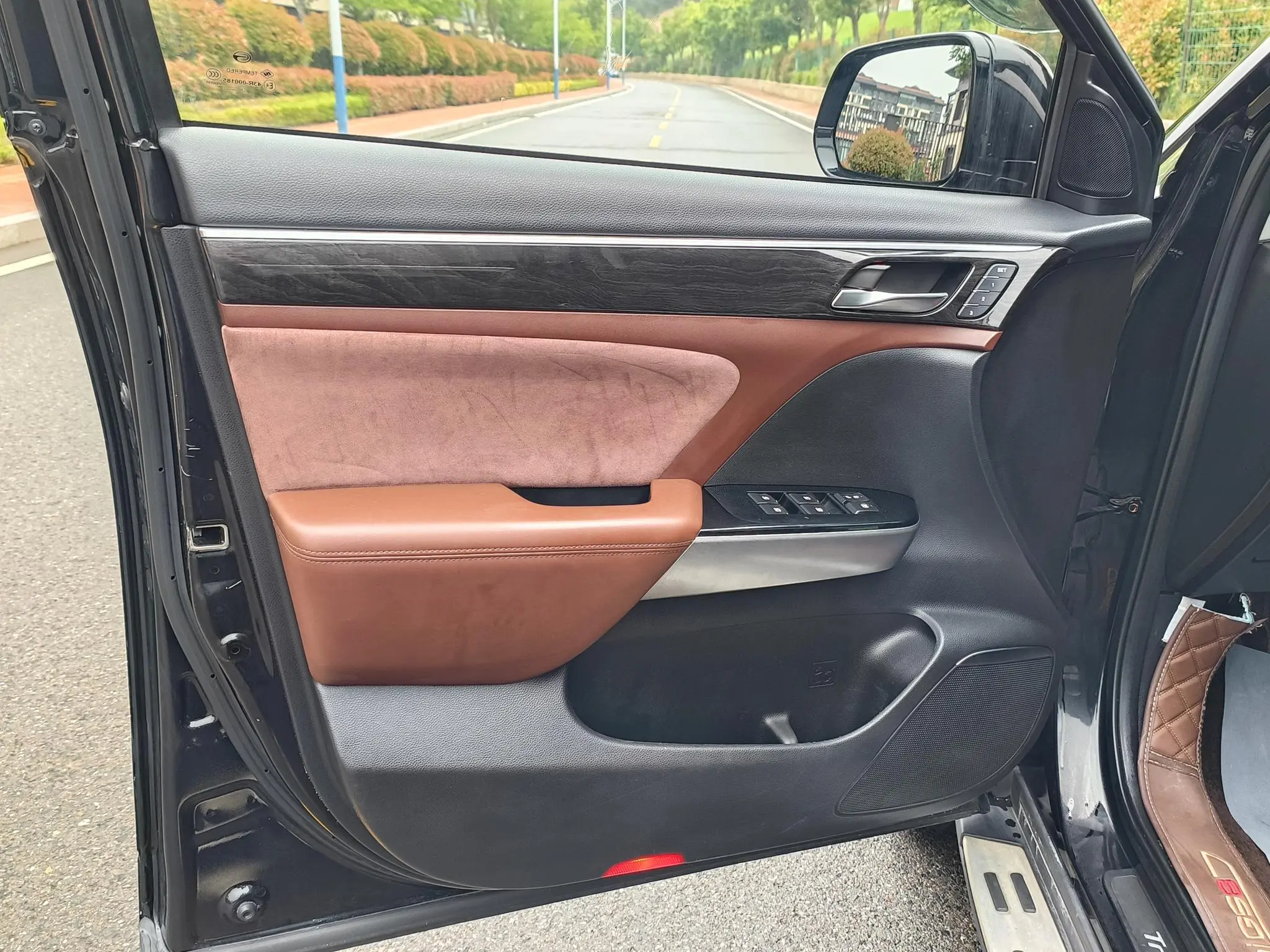 GAC Trumpchi GS8 320T two-wheel drive luxury Zhilian Edition 7 seats