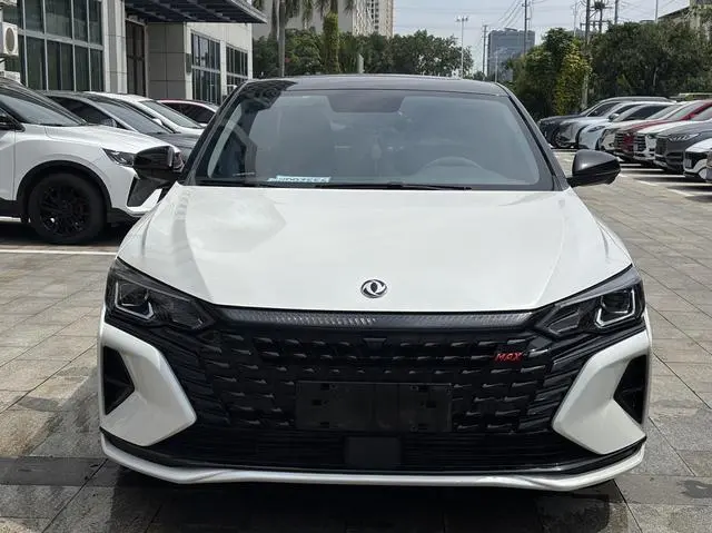 Dongfeng Fengshen Yi Hyun MAX 1.5T Super Handsome Trendy Dad Version