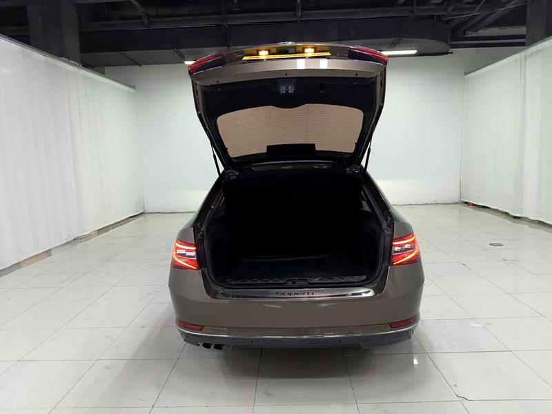 Skoda Superb 2016