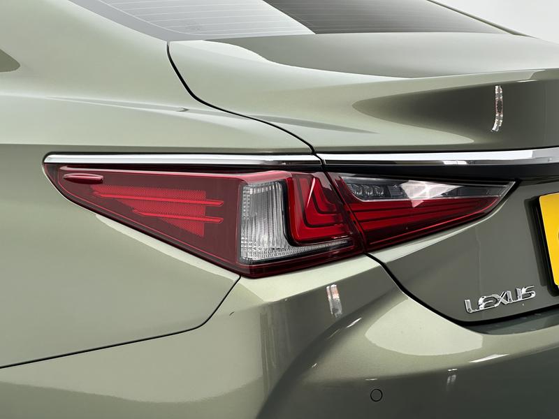 Lexus Lexus ES 2021