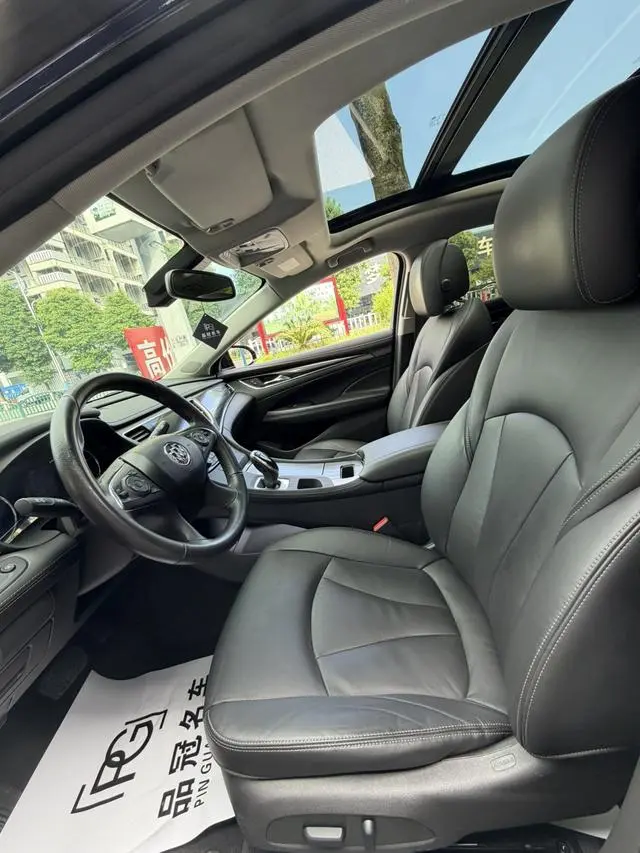 Buick Lacrosse 28T luxury