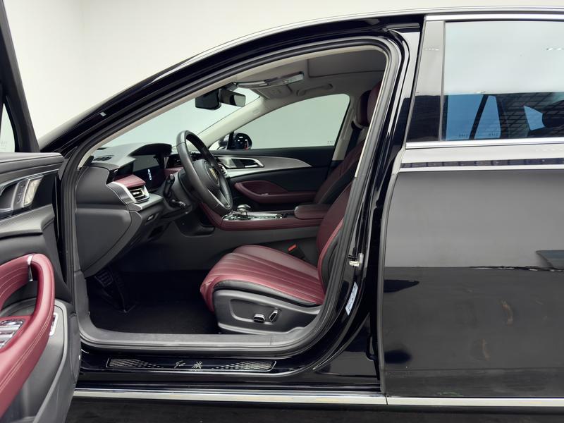 Hongqi Red Flag H5 2024