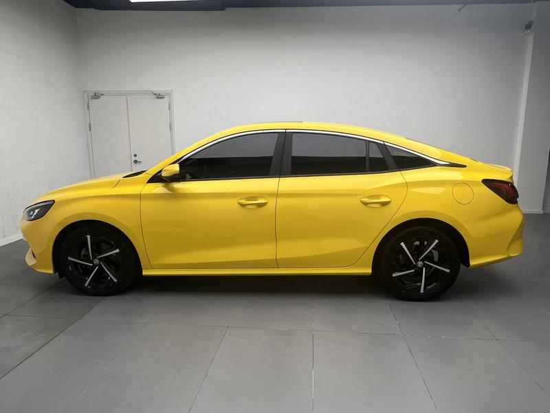 MG MG5 2021
