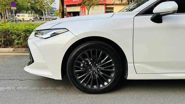 TOYOTA Asian dragon 2.5L Automatic Touring Premium Edition