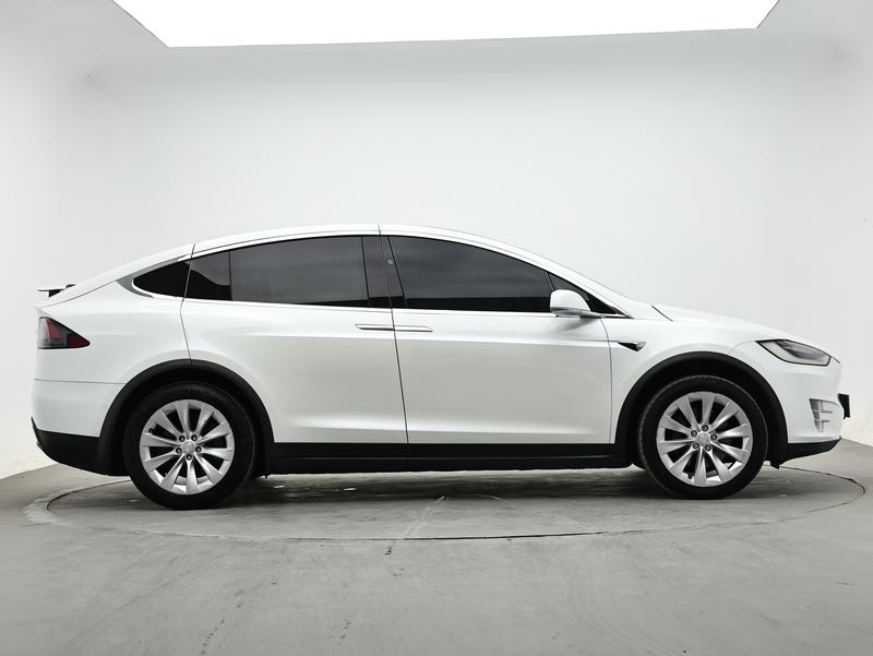 Tesla Model X 2017