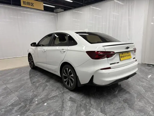 Chevrolet Cruze RS 330T Automatic Fun Version