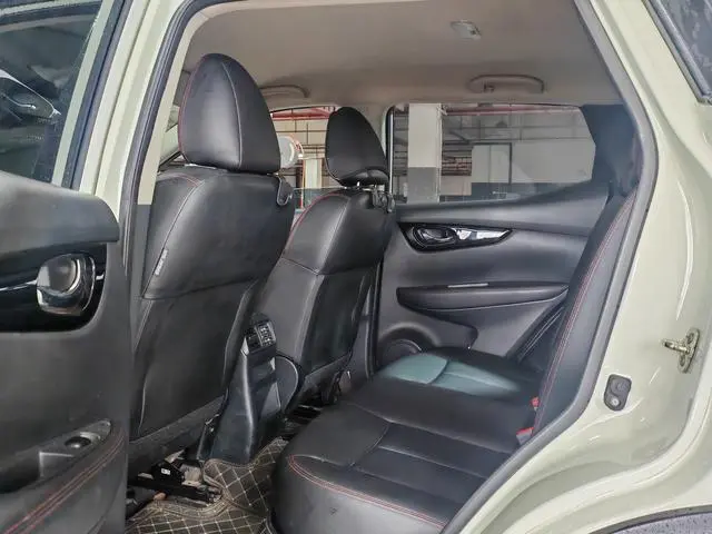 Nissan Qashqai 2.0 L XV Smart Edition
