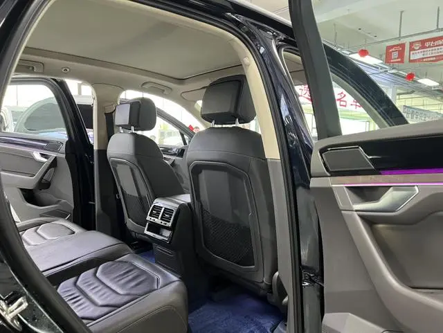 Volkswagen Touareg 3.0 TSI Sharp Edition