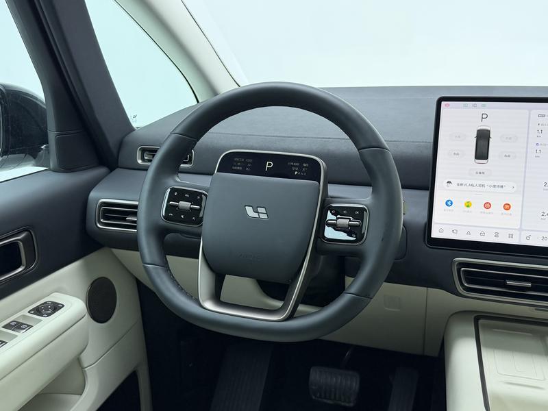 Li Auto Ideal MEGA 2025