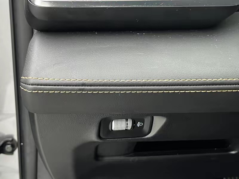 Geely Emgrand L 2024