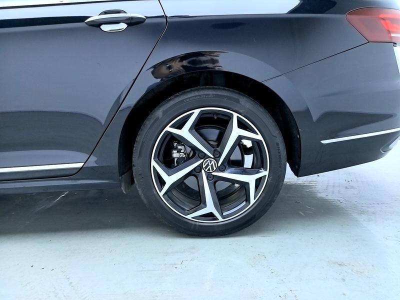 Volkswagen Passat 2025