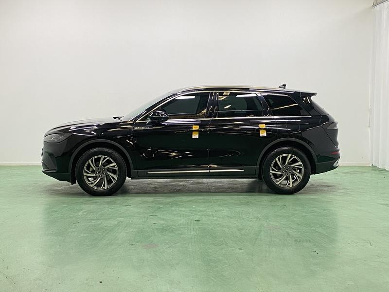 Lincoln adventurer 2023