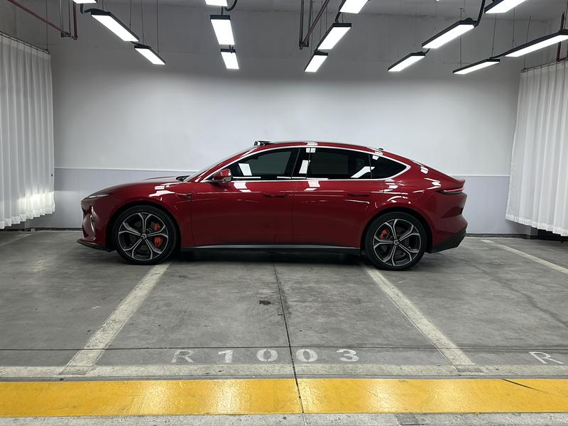 NIO NIO ET5 2024
