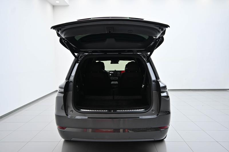 Li Auto Ideal L9 2022