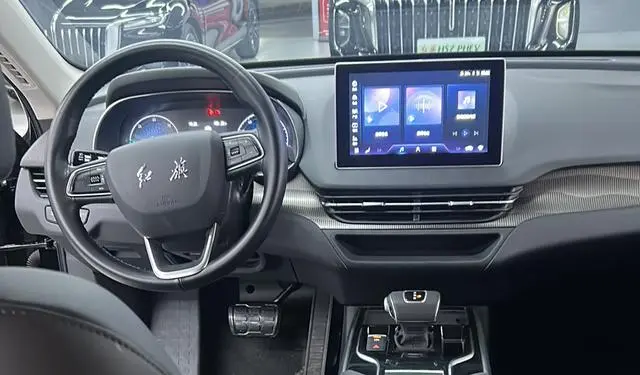 Hongqi Hongqi E-QM5 Facelift basic travel version