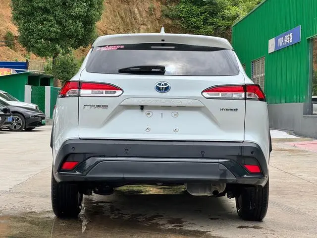 TOYOTA Fenglanda 2.0L Smart Electric Hybrid Dual Engine Leading Version