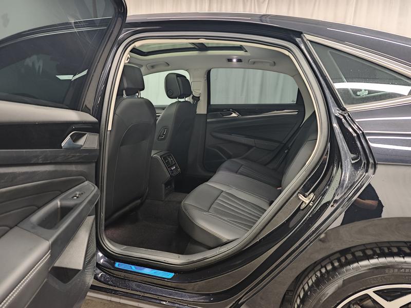 Volkswagen Passat 2025