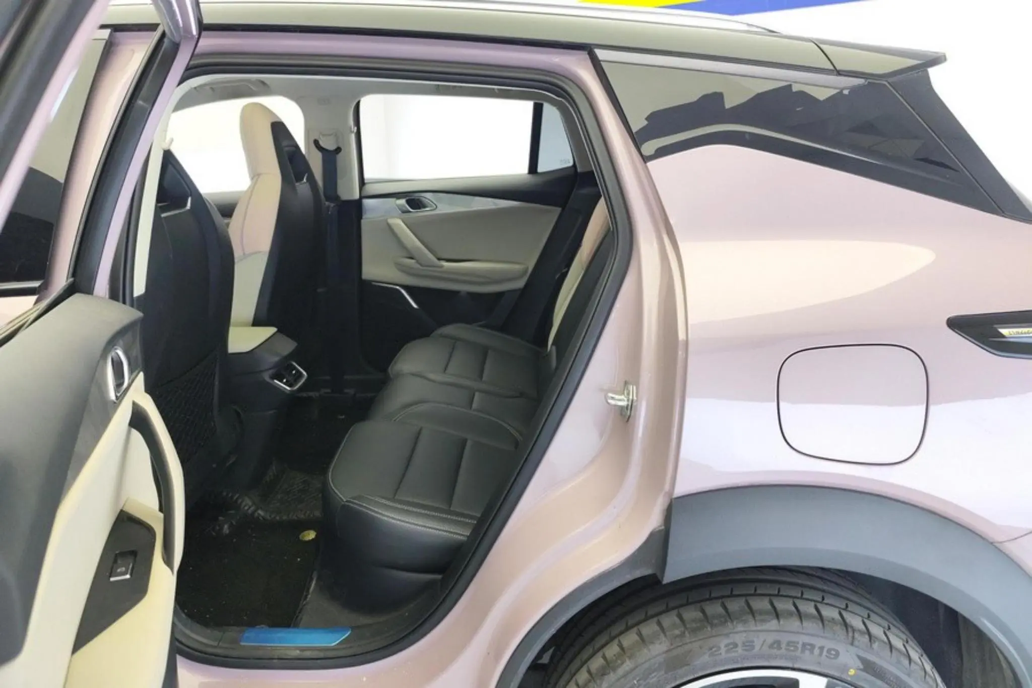 LYNK & CO Lynk 06 Remix 1.5T Shero