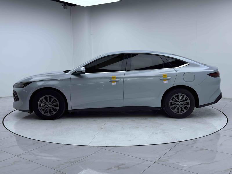 BYD Qin L DM 2024