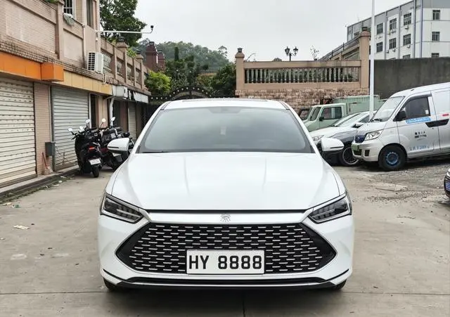 BYD Qin PLUS DM DM-i 55KM flagship type