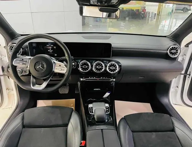 Mercedes-Benz Mercedes-Benz A-class A 200 L sports sedan
