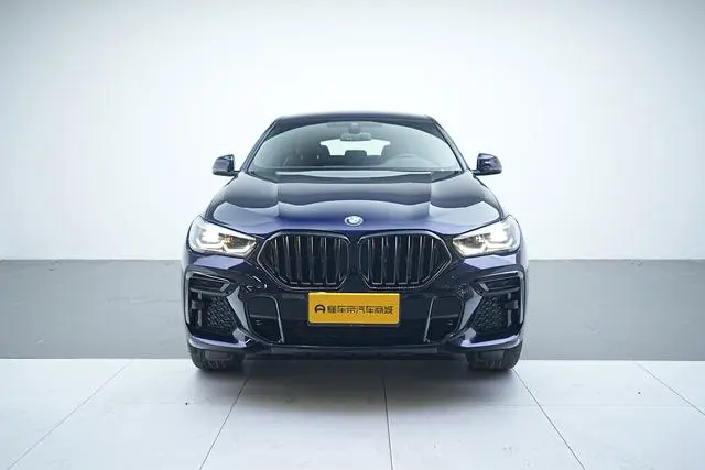 BMW BMW X6 Facelift xDrive30i M sports suit