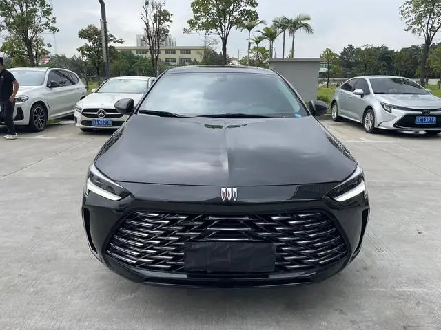 Buick Regal 25T Premium Edition