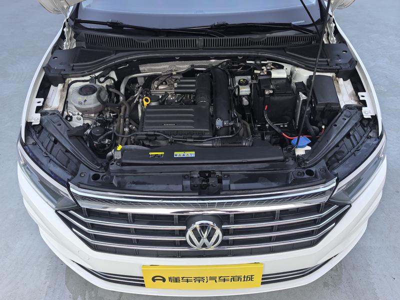 Volkswagen Sagitar 2021