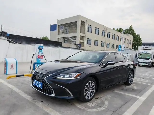 Lexus Lexus ES 200 Excellent Edition