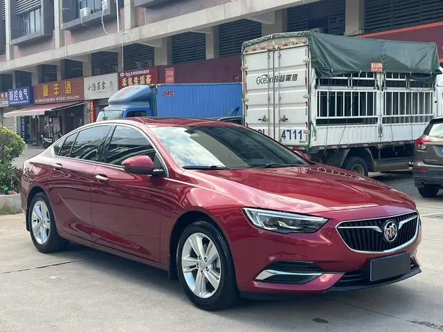 Buick Regal 20T Elite Country VI