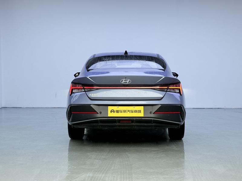 Hyundai Elantra 2023