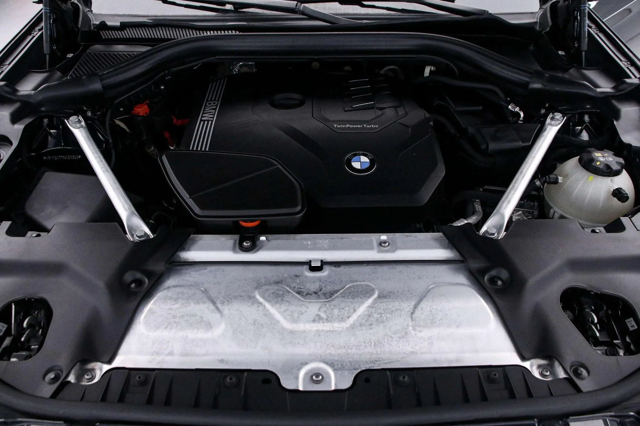 BMW BMW X3 xDrive25i M sports suit