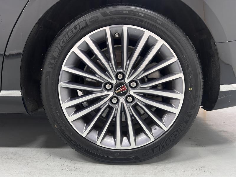 Hongqi Red Flag H9 2020